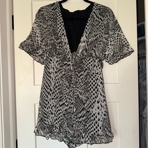 Chic Animal Print Dress - Picture 2 of 8